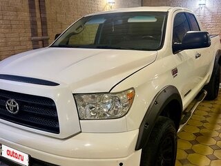 2009 Toyota Tundra II, белый, 3200000 рублей, вид 1