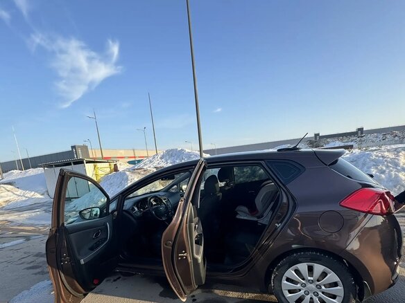 2012 Kia Ceed II, коричневый, 830000 рублей - вид 7