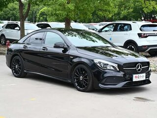 2019 Mercedes-Benz CLA 200 I (C117, X117) Рестайлинг, чёрный, 1520000 рублей, вид 3