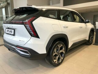 2026 Geely Atlas II, белый, 3449990 рублей, вид 4