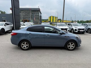 2014 Kia Rio 6-speed III, голубой, 675000 рублей, вид 5