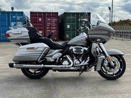 2016 Harley-Davidson CVO Road Glide Limited, серебристый, 1500000 рублей, вид 3