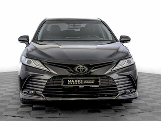 2021 Toyota Camry VIII (XV70) Рестайлинг, чёрный, 3737500 рублей, вид 2