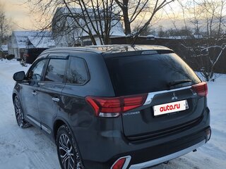 2016 Mitsubishi Outlander III Рестайлинг 2, серый, 1550000 рублей, вид 5