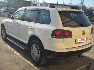 2008 Volkswagen Touareg I Рестайлинг, белый, 1100000 рублей, вид 4