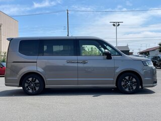 2023 Honda Stepwgn Spada VI, серый, 2460300 рублей, вид 5