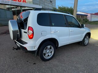 2012 Chevrolet Niva I Рестайлинг, белый, 495000 рублей, вид 4