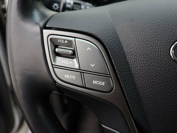 2015 Hyundai Santa Fe III Рестайлинг, серебристый, 2415000 рублей - вид 13