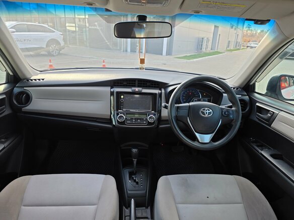 2014 Toyota Corolla Axio XI (E160, E170, E180), белый, 699900 рублей - вид 15
