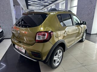 2017 Renault Sandero Stepway II, зелёный, 1195000 рублей, вид 5