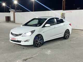 2016 Hyundai Solaris I Рестайлинг, белый, 760000 рублей, вид 1