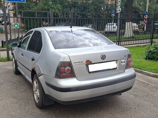 2004 Volkswagen Bora I, серебристый, 180000 рублей, вид 3