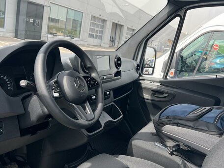 2023 Mercedes-Benz Sprinter, белый, 9000000 рублей, вид 3