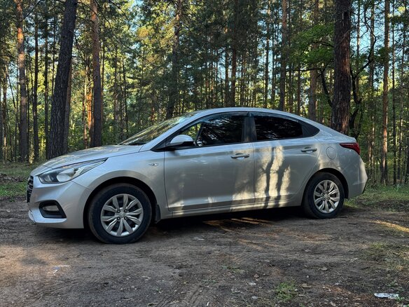 2019 Hyundai Solaris II, серебристый, 1370000 рублей - вид 8