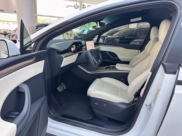 2023 Tesla Model X Long Range I Рестайлинг, белый, 15770700 рублей - вид 6