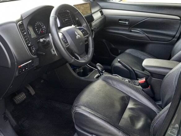 2014 Mitsubishi Outlander III Рестайлинг, серый, 1510000 рублей - вид 7