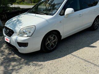 2007 Kia Carens II (UN), белый, 630000 рублей, вид 3