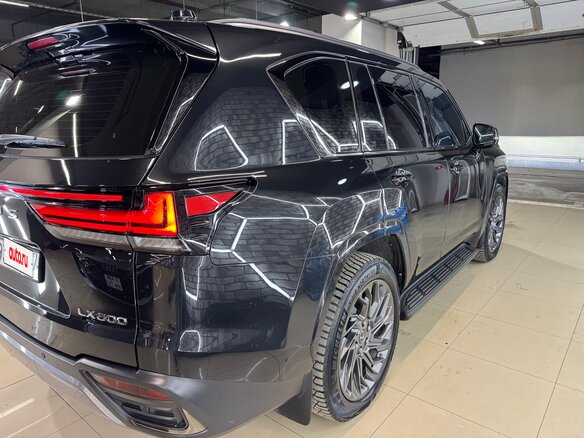 2022 Lexus LX 600 IV, чёрный, 13900000 рублей - вид 16