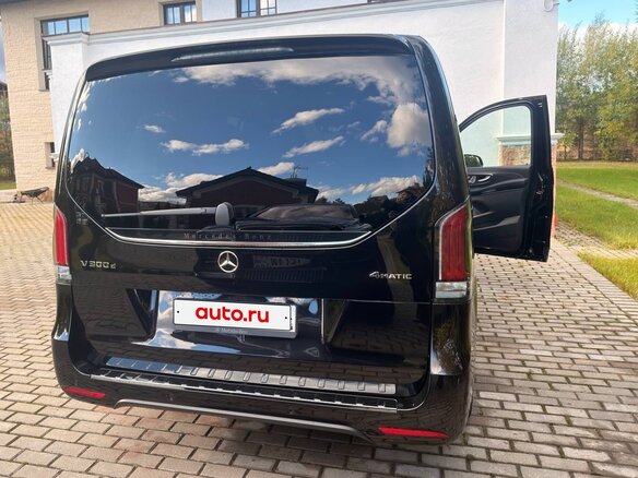 2025 Mercedes-Benz V-Класс Extra Long 300 d экстра длинный III (W447) Рестайлинг 2, чёрный, 12500000 рублей - вид 3