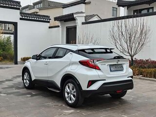 2021 Toyota Izoa I Рестайлинг, белый, 2300000 рублей, вид 3