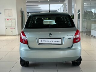 2012 Skoda Fabia II Рестайлинг, зелёный, 475000 рублей, вид 5