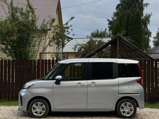 2021 Toyota Roomy I Рестайлинг, серебристый, 1300000 рублей, вид 3