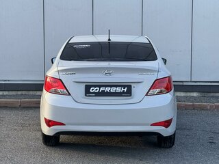 2014 Hyundai Solaris I Рестайлинг, бежевый, 659999 рублей, вид 4