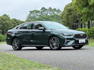 2026 Geely Emgrand III, зелёный, 1209010 рублей, вид 3