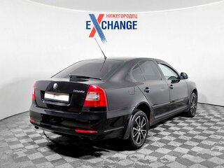 2010 Skoda Octavia II (A5) Рестайлинг, чёрный, 578000 рублей, вид 3