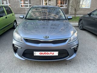 2017 Kia Rio IV, серый, 850000 рублей, вид 1