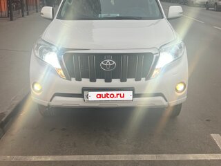 2015 Toyota Land Cruiser Prado 150 Series Рестайлинг 1, белый, 3550000 рублей, вид 4