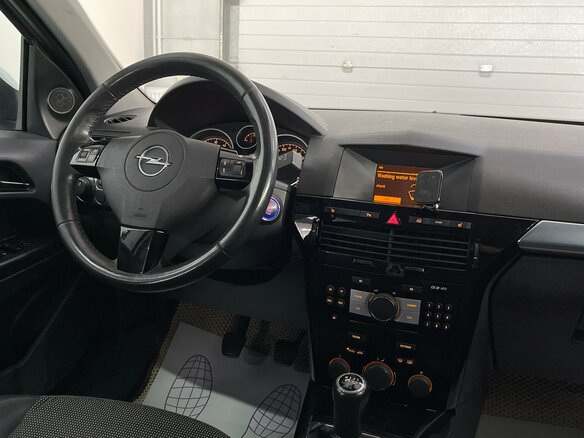 2011 Opel Astra H Рестайлинг, белый, 549000 рублей - вид 10