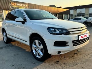 2011 Volkswagen Touareg II, белый, 2300000 рублей, вид 1