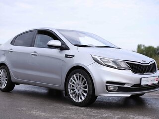 2015 Kia Rio III Рестайлинг, серебристый, 719925 рублей, вид 3