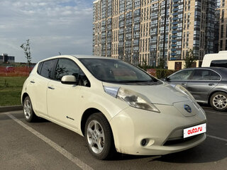 2011 Nissan Leaf I (ZE0/AZE0), белый, 790000 рублей, вид 1