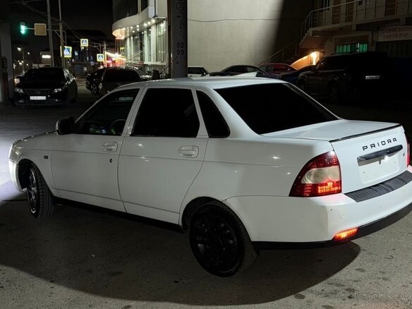 2013 Lada (ВАЗ) Priora I Рестайлинг, белый, 400000 рублей - вид 15