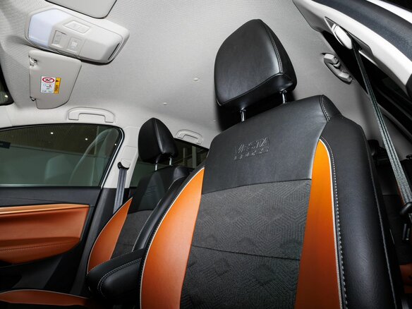 2026 Lada (ВАЗ) Vesta SW Cross I Рестайлинг (NG), белый - вид 9