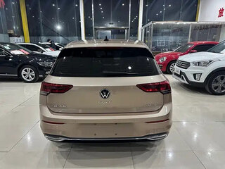 2022 Volkswagen Golf VIII, бежевый, 1790000 рублей, вид 5