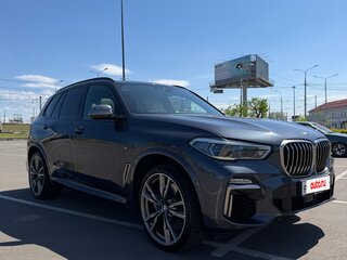 2019 BMW X5 M50d IV (G05/G18), серый, 6000000 рублей, вид 2