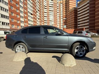 2012 Skoda Octavia II (A5) Рестайлинг, серый, 730000 рублей, вид 4