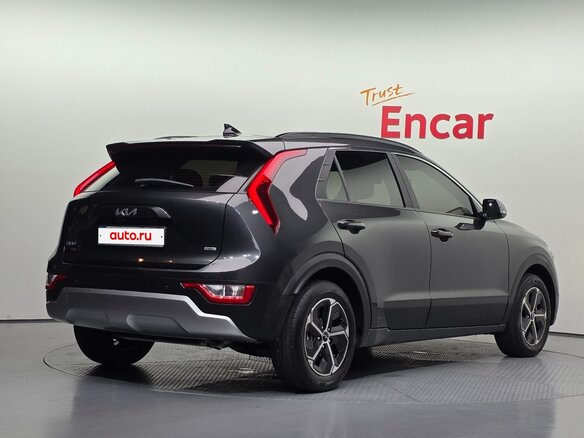 2023 Kia Niro II, серый, 1473000 рублей - вид 2