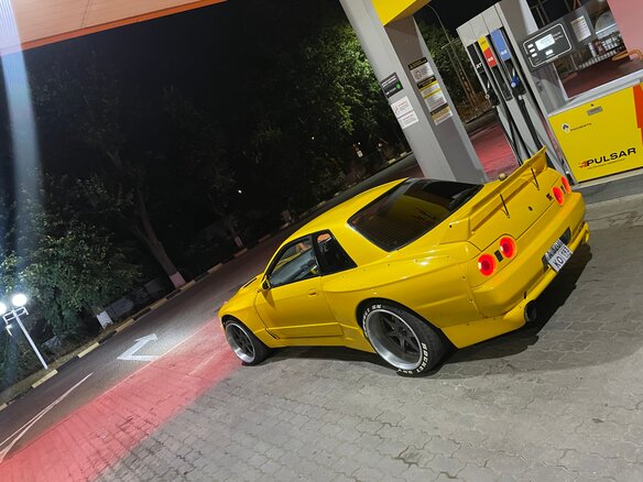 1993 Nissan Skyline VIII (R32), жёлтый - вид 5