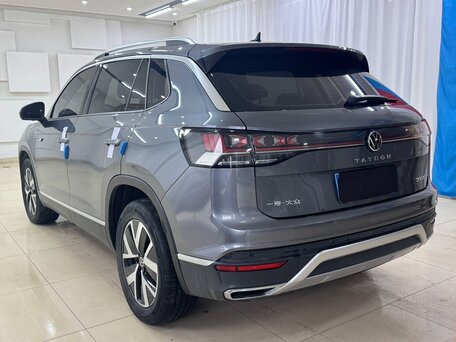2022 Volkswagen Tayron I, серый, 2450000 рублей, вид 3