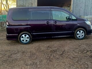 2008 Nissan Serena III (C25), пурпурный, 750000 рублей, вид 2