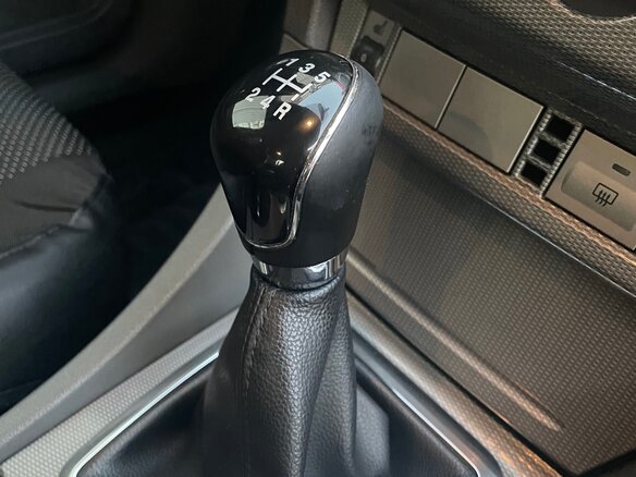 2011 Ford Focus II Рестайлинг, чёрный, 655000 рублей - вид 18