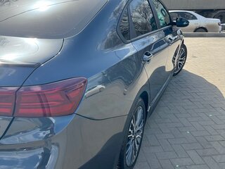 2022 Kia Forte III Рестайлинг, серый, 1955000 рублей, вид 3
