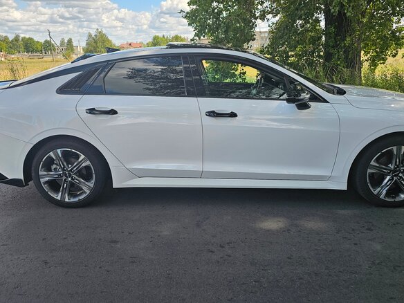 2022 Kia K5 III, белый, 2200000 рублей - вид 4