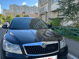 2011 Skoda Octavia II (A5) Рестайлинг, чёрный, 850000 рублей, вид 2