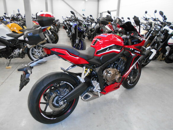 2020 Honda CBR 650R, красный, 880000 рублей - вид 2