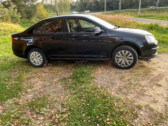 2010 Volkswagen Jetta V, чёрный - вид 3